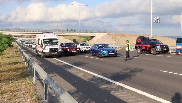 Kuzey Marmara Otoyolu'nda kaza! Yaralılar var… 11